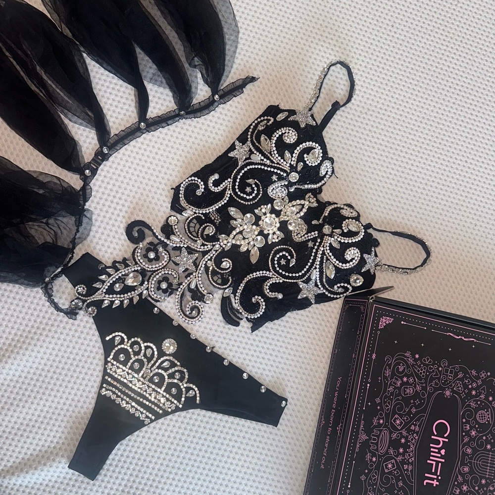 Chillfitrave black rhinestone corset 3pc